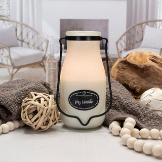 Very Vanilla Candle | 14 oz Milkbottle